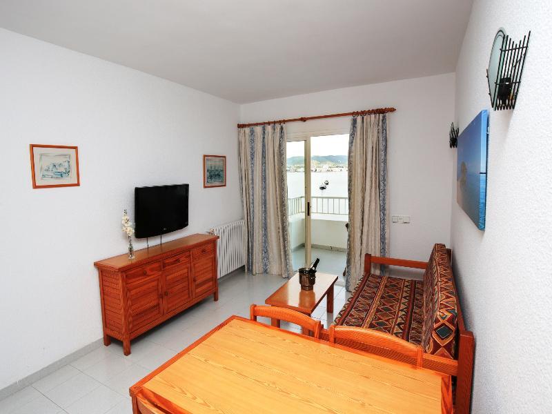 Sol Bahia Ibiza Suites Сан-Антонио-Абад Экстерьер фото